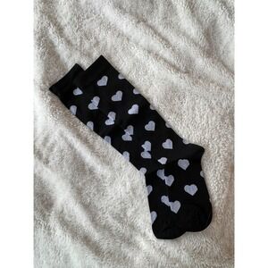 Unbranded Black Heart Pattern Knee High Socks Women S/M White Hearts Knit